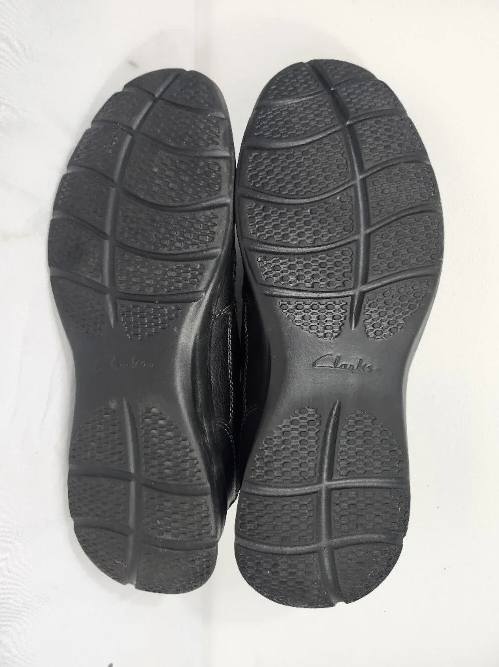 Clarks smooth black